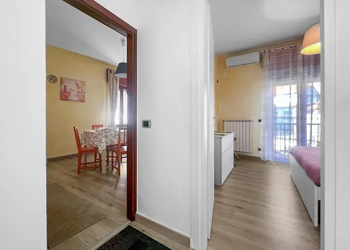 House Rene Апартаменты