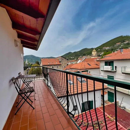 Apartment House Rene Agerola